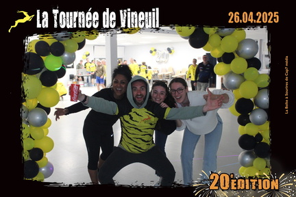 27 04 25  01 18 48 Composition