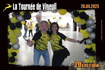 27 04 25  01 40 49 Composition